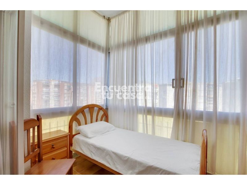 Foto 9292b68d-9c2b-47e3-8dc2-f0691a054161. Pis amb aparcament piscina a Playa Poniente Benidorm