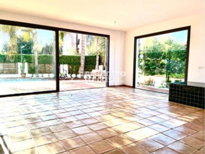 Foto 07d8e4a6-1e44-441d-aecc-deac748b7267. Casa amb calefacció piscina a La Carolina - Guadalpín Marbella