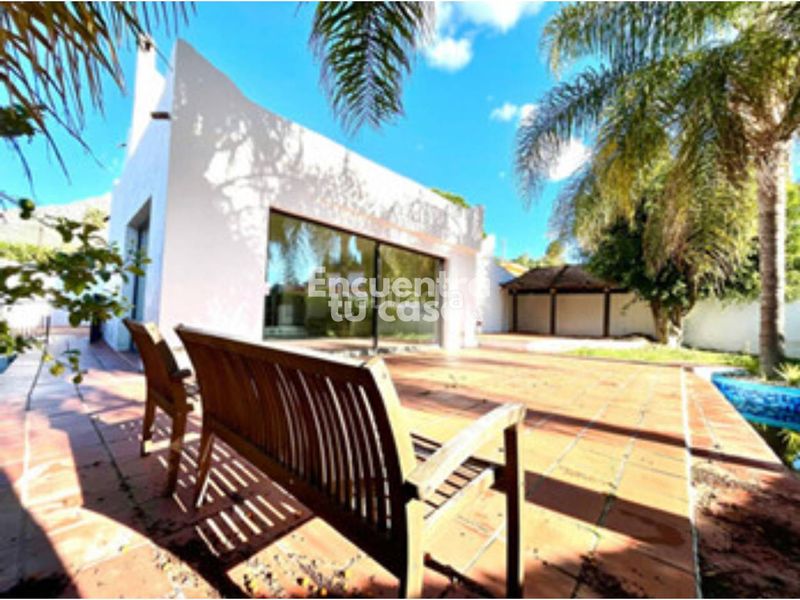 Foto 46ce48da-e0c9-486a-a6ea-4dcc8e061a56. Casa amb calefacció piscina a La Carolina - Guadalpín Marbella