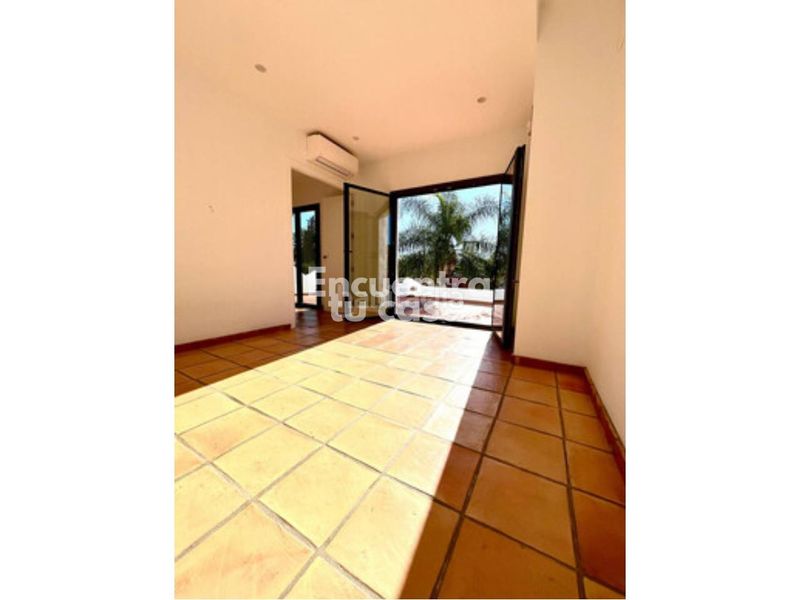 Foto 675db6b3-42c6-4169-ba16-216a0bbcd41a. Casa amb calefacció piscina a La Carolina - Guadalpín Marbella