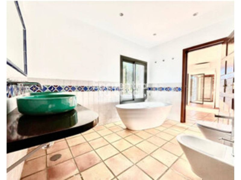 Foto 831f60b3-c727-4416-862d-f4732c1d9ad7. Casa amb calefacció piscina a La Carolina - Guadalpín Marbella