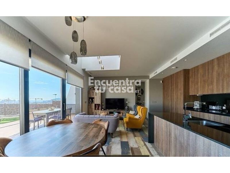 Foto b106b7ef-b9f6-48f6-a50e-87bab659a3e8. Casa adossada amb calefacció aparcament piscina a Finestrat