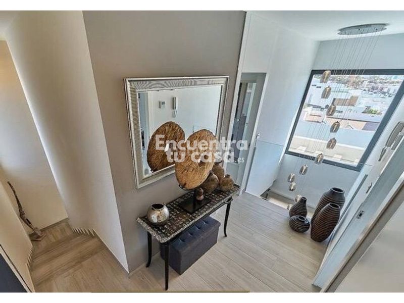 Foto c00591a8-21c6-4ba1-8f9e-b6b202c7bda3. Casa adossada amb calefacció aparcament piscina a Finestrat
