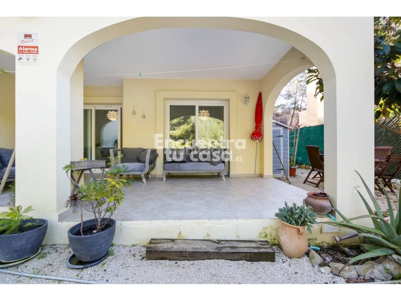 Foto 39f6d6f3-f49c-48b9-bca6-e3d4e2e3a4cb. Casa adossada amb calefacció aparcament piscina a Calp