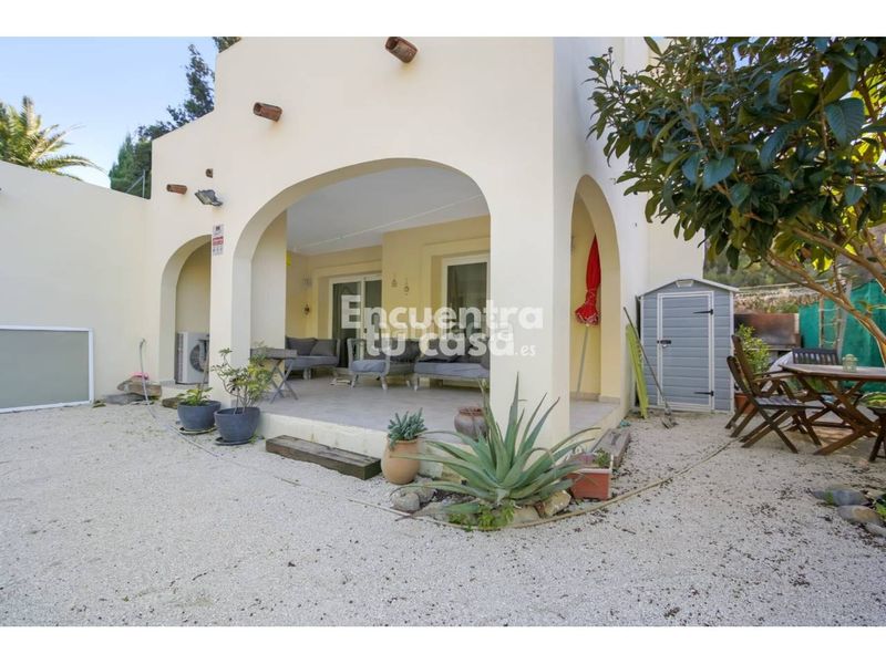 Foto b6d42068-e954-4048-ad7e-57b59aa40867. Casa adossada amb calefacció aparcament piscina a Calp