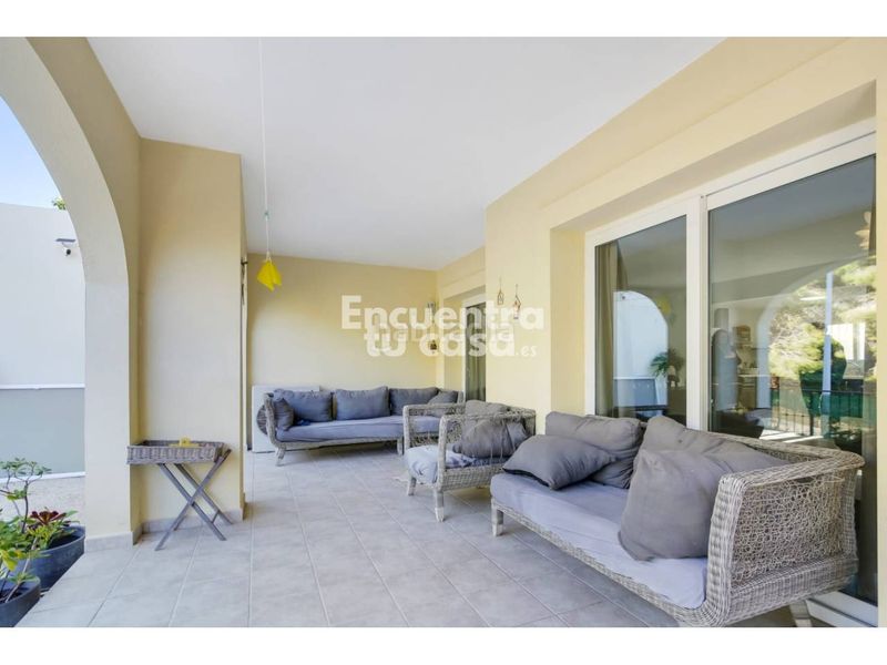 Foto c4bf9938-1d6c-48e1-bdcf-798790413201. Casa adossada amb calefacció aparcament piscina a Calp