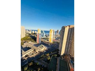 Pis  Calle presidente adolfo suárez. Planta alta, orientación sur, vistas al mar, garaje incluido y u