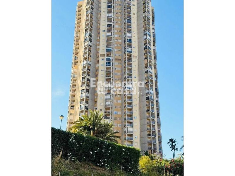Foto b6299a98-e03f-48d0-adea-5f49345be9a7. Pis amb aparcament piscina a Via Parque Benidorm