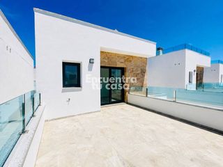 Chalet  Calle milan. Diseño, luz y eficiencia villa llave en mano con piscina privada