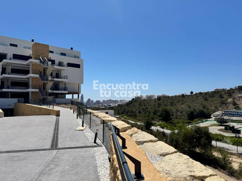 Foto 7f6db071-bd61-4897-8cdb-67cfea0d3a38. Pis amb calefacció aparcament piscina a balcón de Finestrat-terra marina Finestrat
