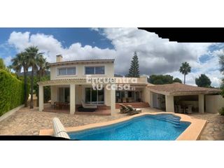 Lloguer Casa adossada  Calle toix. Villa pareada con piscina privada y máxima tranquilidad en santa