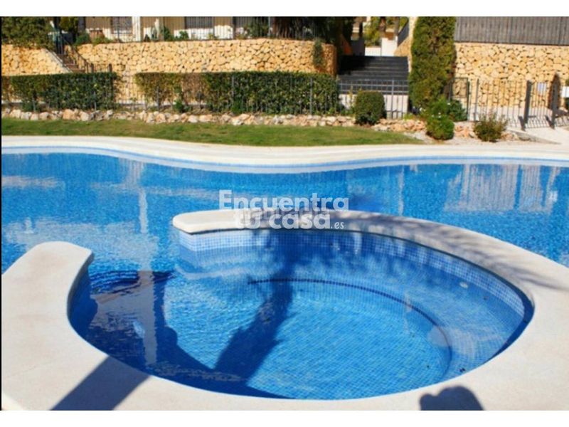 Foto aa4b3d86-4ce8-4244-a708-e5dd5622dd77. Lloguer pis amb calefacció aparcament piscina a Mascarat Altea