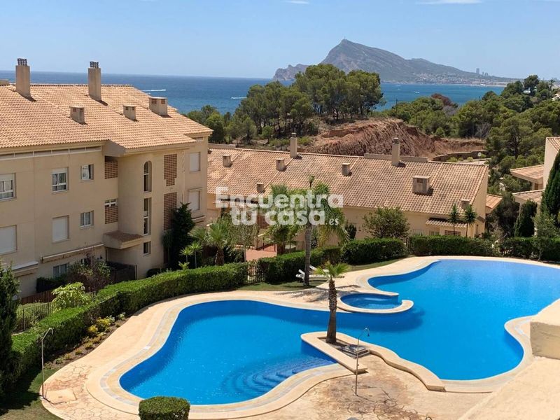 Foto c39dfabd-4d05-40c8-a5a4-25f8d57aceec. Lloguer pis amb calefacció aparcament piscina a Mascarat Altea