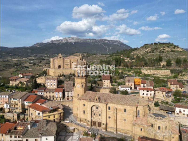 Foto 5e4f80a1-35a9-4bfb-bf16-1eb468e25270. Casa adossada amb calefacció aparcament a Labastida