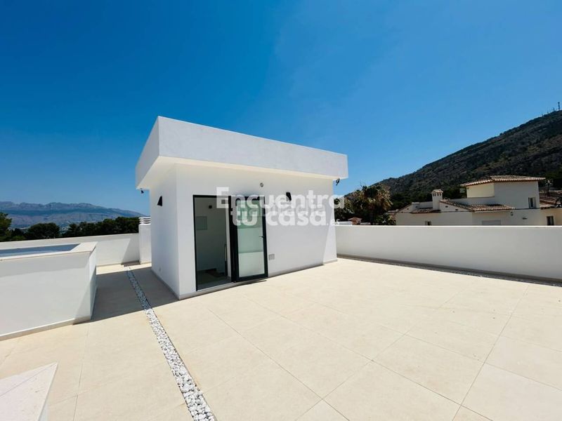 Foto 019249d3-f65e-4917-9eb1-c188855561bb. Xalet amb calefacció piscina a L´Albir Alfàs del Pi (l´)