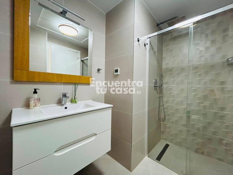 Foto 1a8f523c-7cba-45e6-96f9-121985d8da94. Lloguer pis amb calefacció aparcament piscina a balcón de Finestrat-terra marina Finestrat