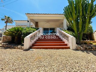 Chalet  Calle bergen. Chalet independiente en el albir con parcela de 750 m, piscina p