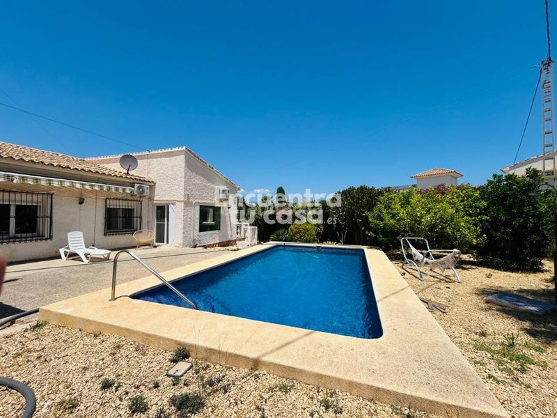 Foto b8223ffb-5569-4e21-9b9b-848cdd7c89ad. Xalet amb calefacció aparcament piscina a L´Albir Alfàs del Pi (l´)