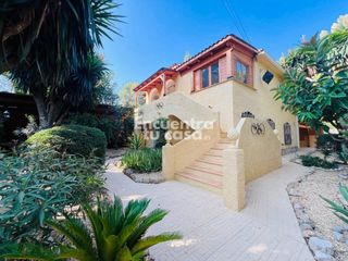 Lloguer Xalet  Calle ciona. Villa de lujo en alquiler en el albir con piscina privada, jardí