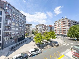 Etagenwohnung in Pinar - Anaka - Belaskoenea. Piso de 136 m con dos terrazas en irun