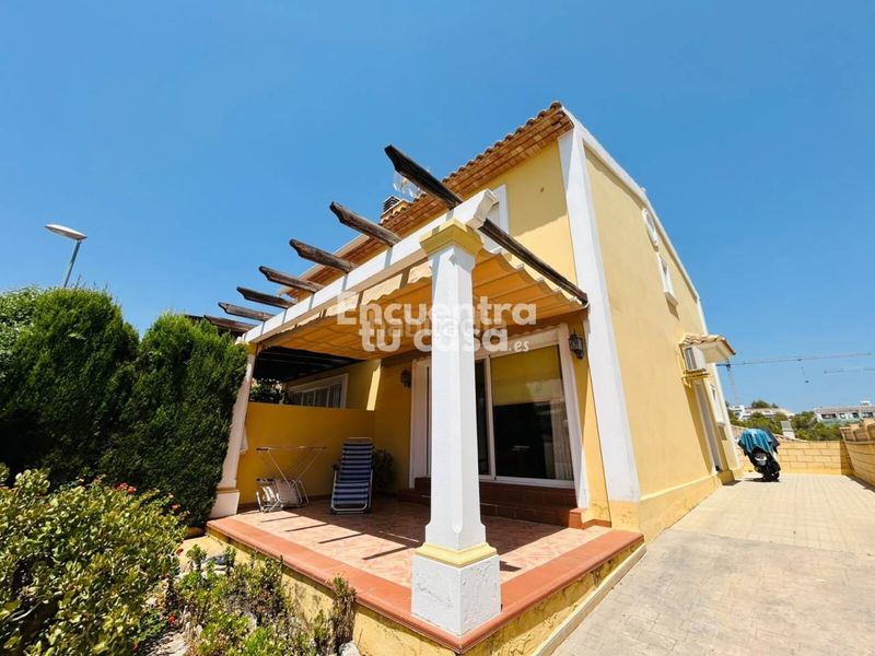 Foto 0fa448e3-c46d-45d5-8bd5-a9b655749f0c. Casa aparellada amb calefacció aparcament a Montebello - Nou Espai Nucia (la)