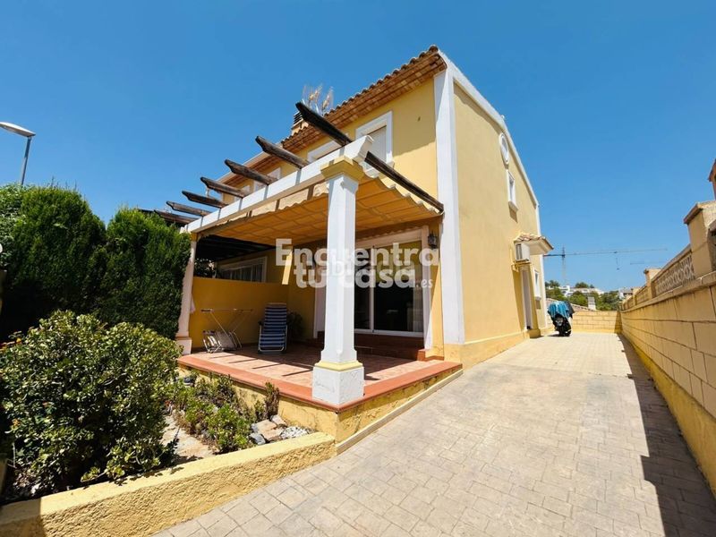 Foto 30fd91bd-50b6-4791-9ab2-19f84a980443. Casa aparellada amb calefacció aparcament a Montebello - Nou Espai Nucia (la)