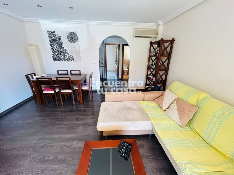 Foto a1d69d3f-680d-4027-8330-6a8db4e20346. Casa aparellada amb calefacció aparcament a Montebello - Nou Espai Nucia (la)