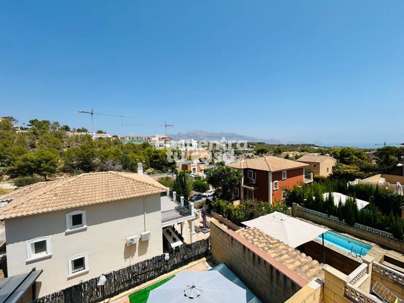 Foto d80073cf-c36a-46bf-ac3c-09064a87525c. Casa aparellada amb calefacció aparcament a Montebello - Nou Espai Nucia (la)