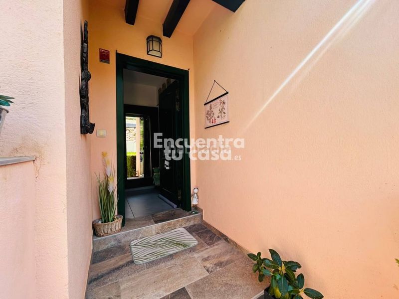 Foto 36be1021-e69e-4252-b3d7-4ccd1460d063. Casa adossada amb calefacció aparcament piscina a Finestrat