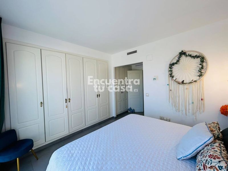 Foto 53b6dec9-b289-4f6b-9e58-a12ff9ccbb4a. Casa adossada amb calefacció aparcament piscina a Finestrat