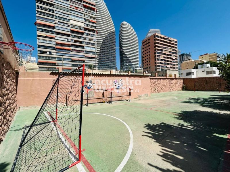 Foto 19359ee2-759b-4d95-934a-eb7c63661cd4. Pis amb calefacció aparcament piscina a balcón de Finestrat-terra marina Finestrat