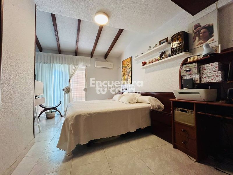 Foto 4a6e8ad3-9f5a-4d5e-ae54-294ce51d8fe7. Duplex with heating in Casco Antiguo - Puerto Benidorm