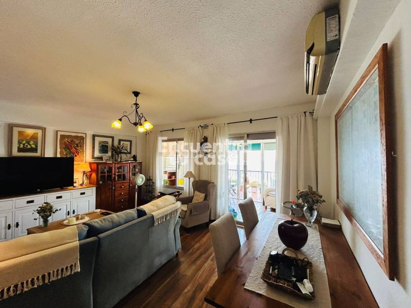 Foto 501d6c53-5a8a-48f4-bfac-6ce6f1b15a50. Duplex with heating in Casco Antiguo - Puerto Benidorm