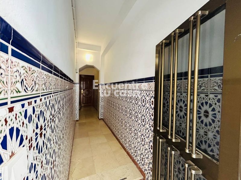 Foto d5a78ee9-ff81-43ef-beae-7ec79500783c. Duplex with heating in Casco Antiguo - Puerto Benidorm
