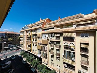 Pis  Calle sella. Amplio piso de 3 dormitorios con ascensor y aire acondicionado e