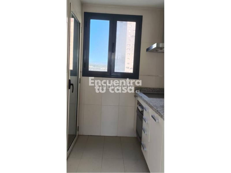 Foto b38e741a-c4d7-42e1-b7cb-cfd28ec52ce1. Appartamento con riscaldamento parcheggio piscina in Benidorm