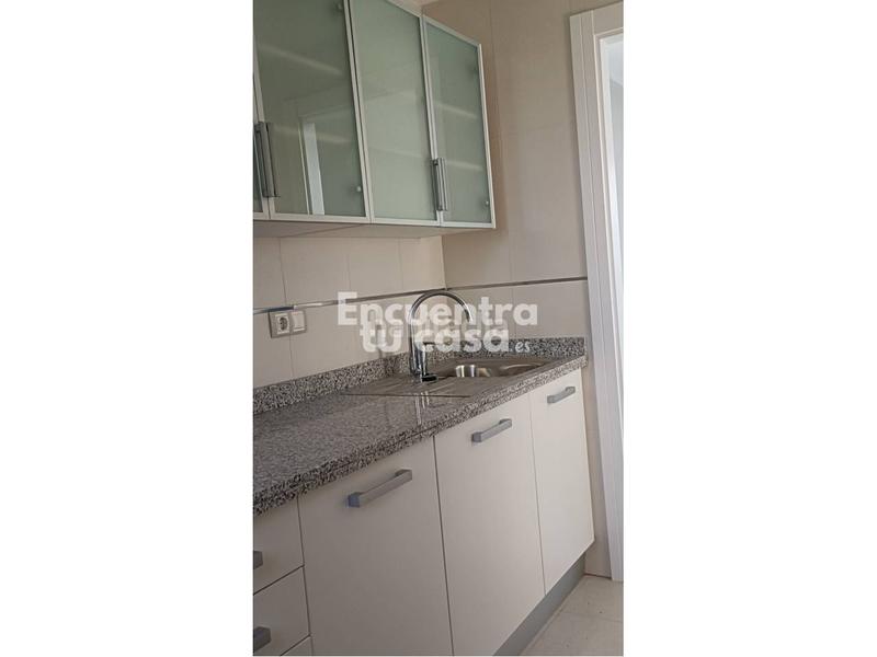 Foto dc4c2af1-7c6e-4fe1-b06c-3e32815450bb. Appartamento con riscaldamento parcheggio piscina in Benidorm