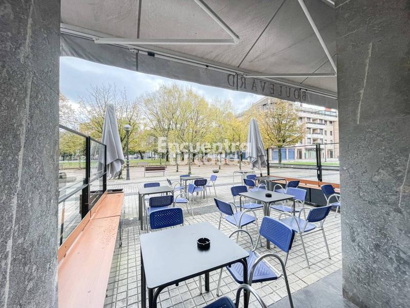 Foto fc089326-9cc3-414b-8200-ebd89bb4f436. Locale commerciale in Pinar - Anaka - Belaskoenea Irun