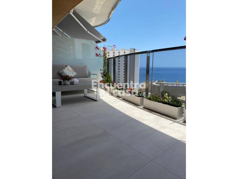 Foto f3efd530-3647-4d67-9f19-cbf8b5f4038f. Pis amb calefacció aparcament piscina a Playa Poniente Benidorm