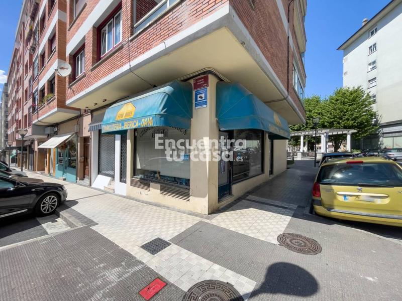 Foto 4cea9dae-167c-466c-9e5f-bbaf3921a352. Local comercial  en venta en Pinar - Anaka - Belaskoenea Irun