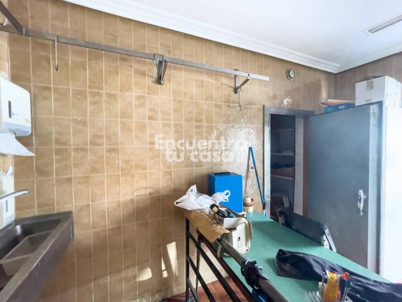 Foto c621fa91-b629-43cb-a55d-2ac0ec443031. Local comercial  en venta en Pinar - Anaka - Belaskoenea Irun