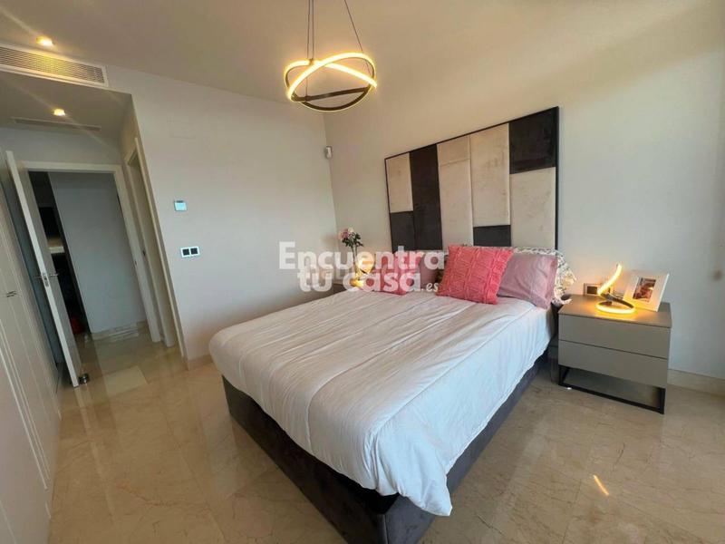 Foto 8f25a2f2-e0b2-4c84-a752-550c90248378. Àtic amb aparcament piscina a Playa Poniente Benidorm