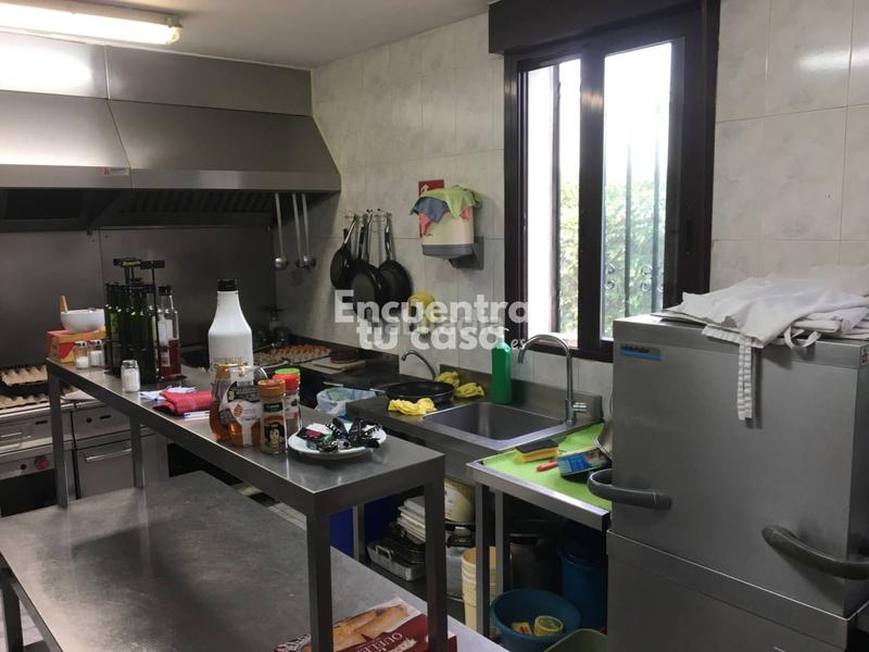 Foto 5718b876-a5e8-4059-b829-9f366bdd1191. Casa en san millán 13 restaurantehostal en pleno funcionamiento con casa , la rioja en Cañas