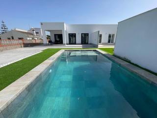 Semi detached house in Las Lagunas - Campano