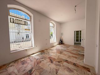 Apartment in Barriada de Andalucía - Ardila. Exclusiva vivienda en plena calle real de san fernando, ubicada