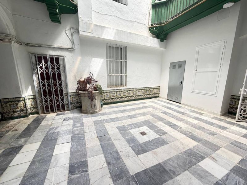 Foto d6a3dfa1-fd35-42ca-8adf-99e8fca2f94a. Pis a Centro Histórico Cádiz