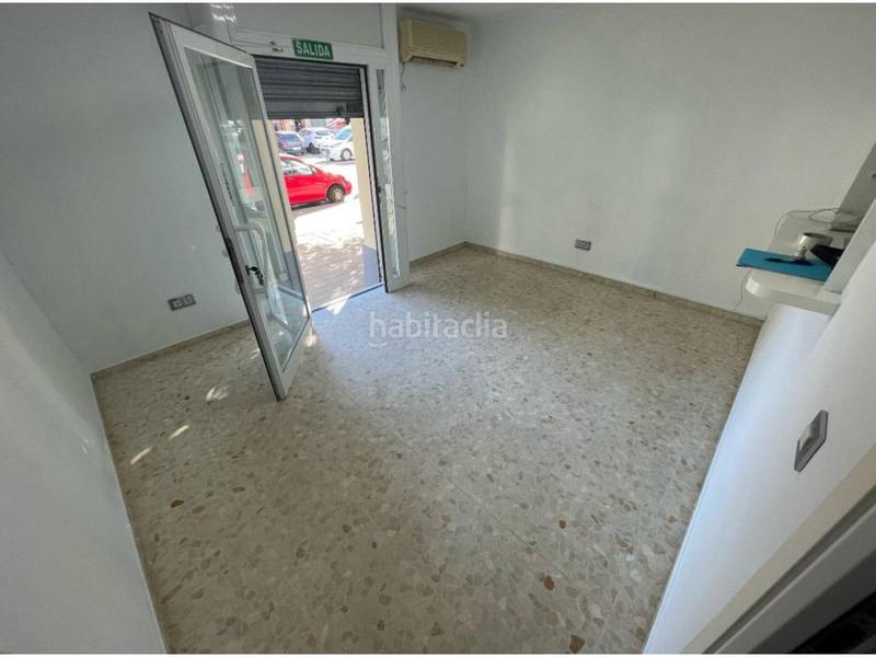 Foto 9246c9d7-8456-4554-b12a-a2f86d1ebdbb. Alquiler local comercial mágnifico local comercial de 37 m2 en plena calle ciudad de liria en Sevilla