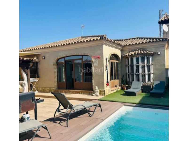 Foto 194594fa-6542-433b-9ae5-ce0bdbe36c2a. Xalet amb aparcament piscina a Las Lagunas - Campano Chiclana de la Frontera