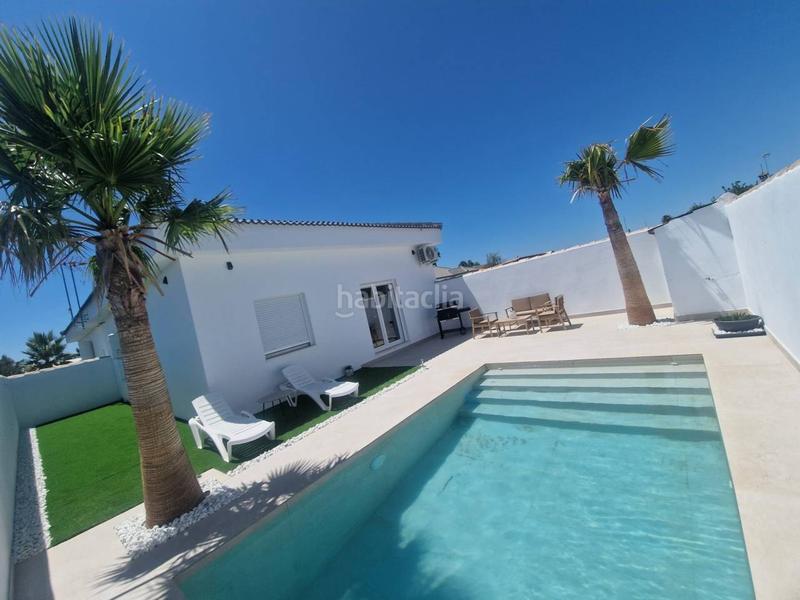 Foto b0e62f50-1216-4a55-ad7e-9e9c463ad07c. Rent flat with parking in Las Lagunas - Campano Chiclana de la Frontera