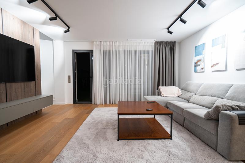 Foto 8f90bd27-ce73-440c-830e-27eb46fa133f. Location duplex avec chauffage parking dans Centre Castelldefels